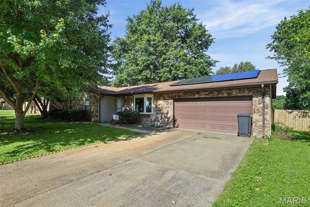 501 St John Drive, Belleville, IL 62221