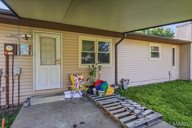 501 St John Drive, Belleville, IL 62221