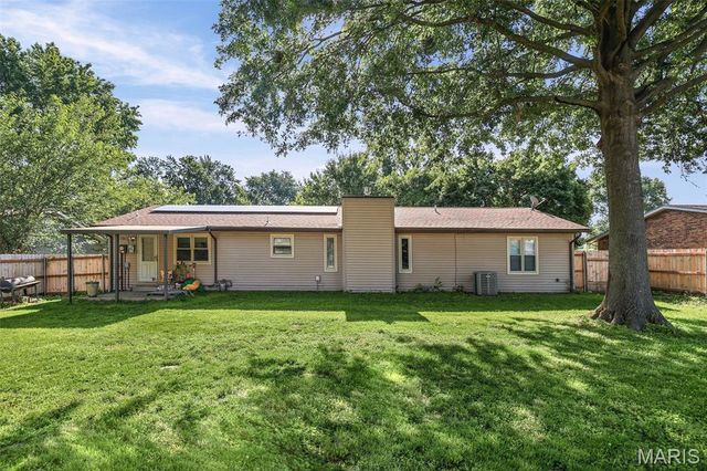 501 St John Drive, Belleville, IL 62221