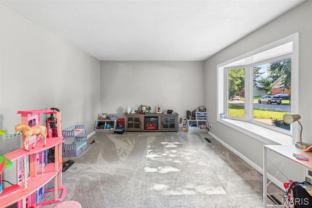 501 St John Drive, Belleville, IL 62221