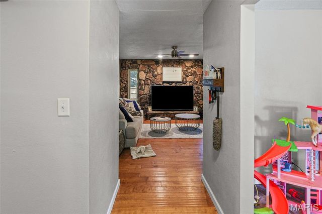501 St John Drive, Belleville, IL 62221