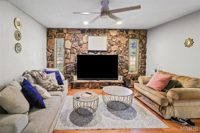 501 St John Drive, Belleville, IL 62221