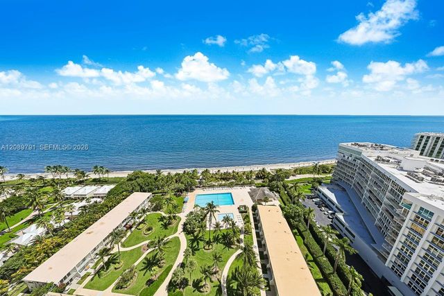 881 Ocean Drive 19C, Key Biscayne, FL 33149