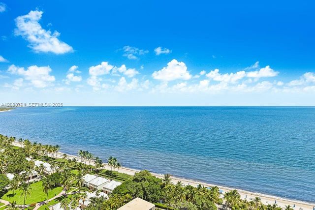 881 Ocean Drive 19C, Key Biscayne, FL 33149