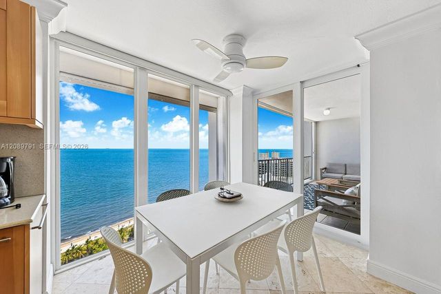 881 Ocean Drive 19C, Key Biscayne, FL 33149