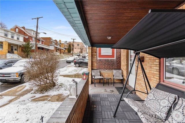 33 Cedricton St, Carrick, PA 15210