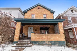 33 Cedricton St, Carrick, PA 15210