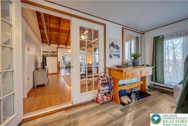 3493 Farview Drive, East Stroudsburg, PA 18302