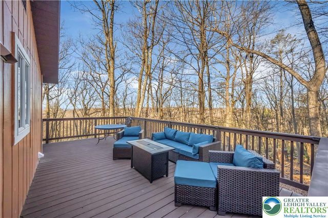 3493 Farview Drive, East Stroudsburg, PA 18302