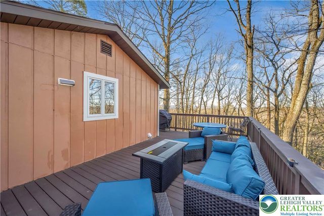 3493 Farview Drive, East Stroudsburg, PA 18302