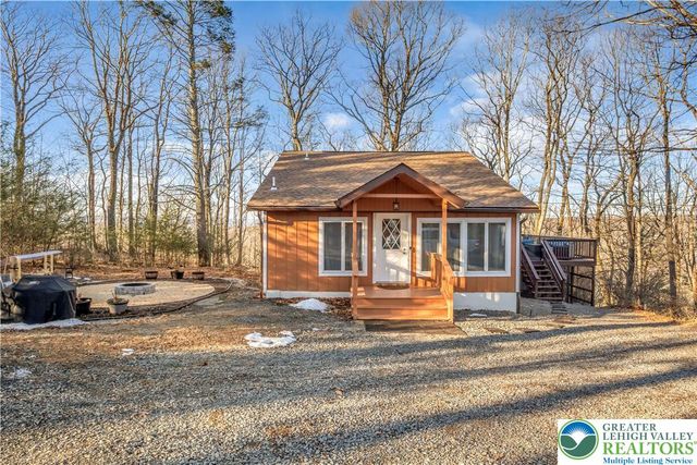 3493 Farview Drive, East Stroudsburg, PA 18302