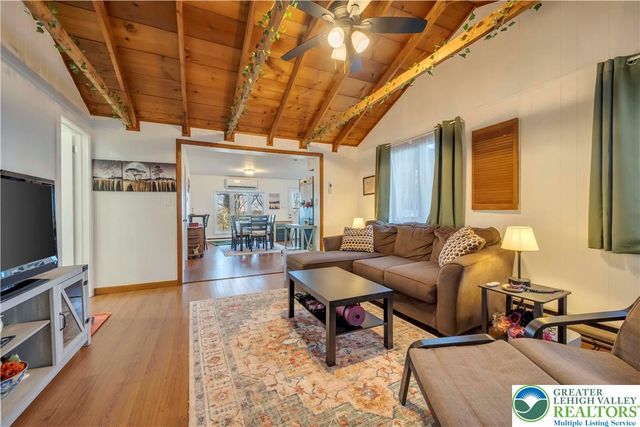 3493 Farview Drive, East Stroudsburg, PA 18302