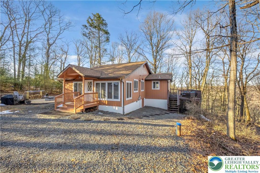 3493 Farview Drive, East Stroudsburg, PA 18302