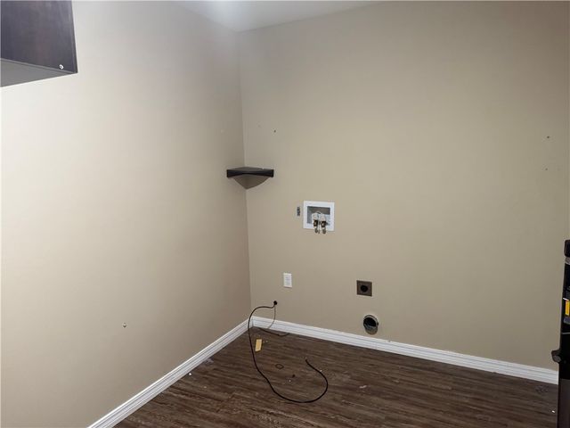 222 County Road 1788, London, AR 72847