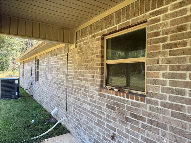 222 County Road 1788, London, AR 72847