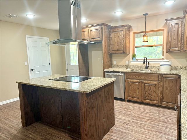 222 County Road 1788, London, AR 72847