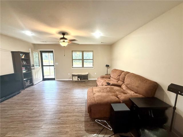 222 County Road 1788, London, AR 72847