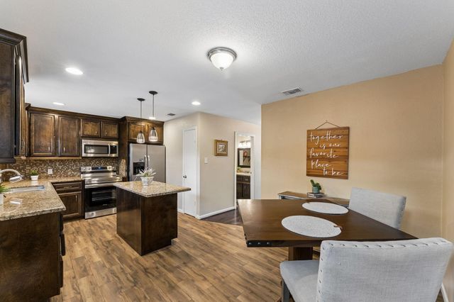 1831 Sherwood Forest Street 28, Houston, TX 77043