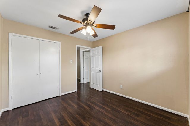1831 Sherwood Forest Street 28, Houston, TX 77043