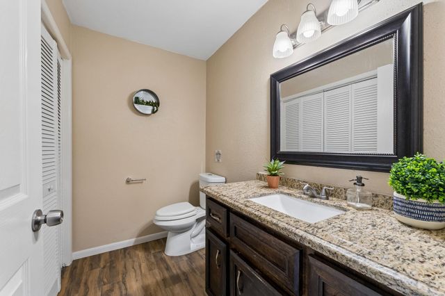 1831 Sherwood Forest Street 28, Houston, TX 77043