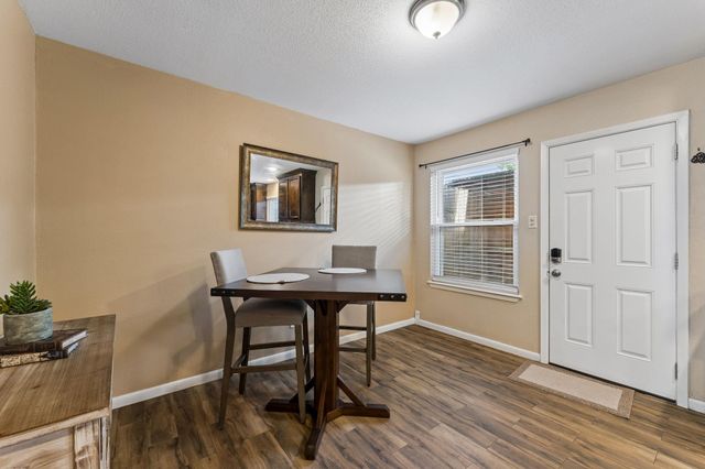 1831 Sherwood Forest Street 28, Houston, TX 77043