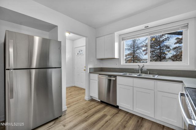 385 Smithridge Park, Reno, NV 89502