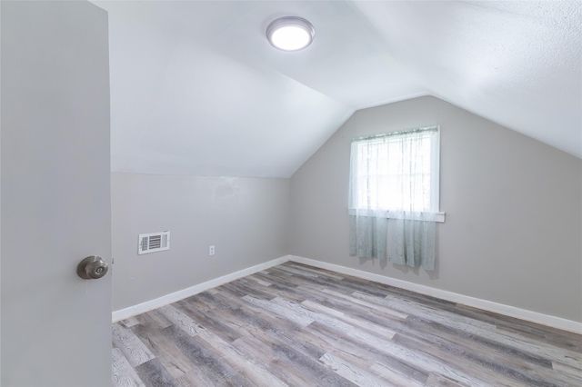 2118 Rolling Hills Road, Conroe, TX 77303