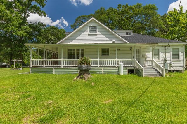 2118 Rolling Hills Road, Conroe, TX 77303