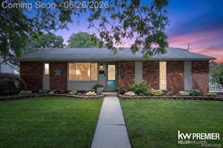 14087 Golfview Street, Livonia, MI 48154