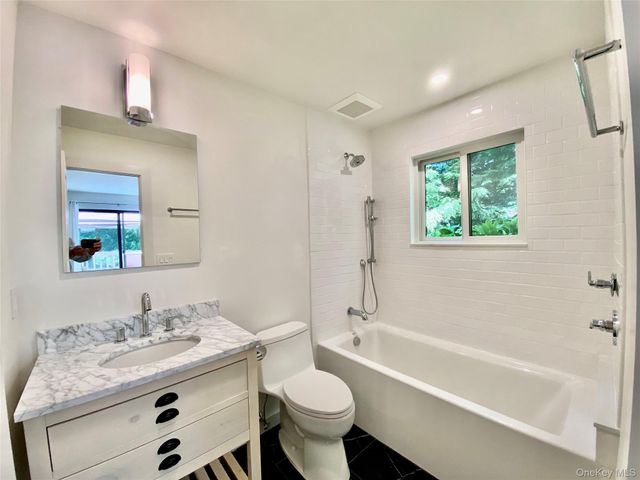 98 Hands Creek Road, East Hampton, NY 11937