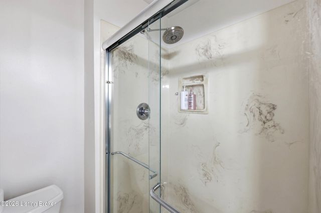 4702 Longborough Ct, Jeffersontown, KY 40299