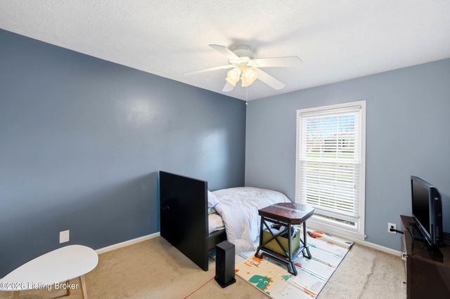 4702 Longborough Ct, Jeffersontown, KY 40299