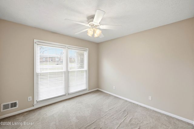 4702 Longborough Ct, Jeffersontown, KY 40299