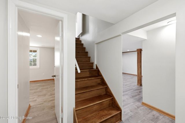 4702 Longborough Ct, Jeffersontown, KY 40299