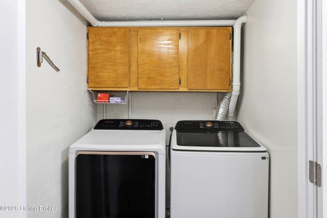 4702 Longborough Ct, Jeffersontown, KY 40299