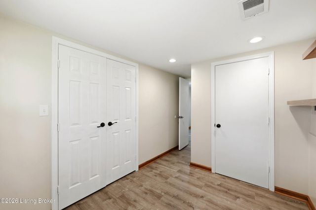 4702 Longborough Ct, Jeffersontown, KY 40299