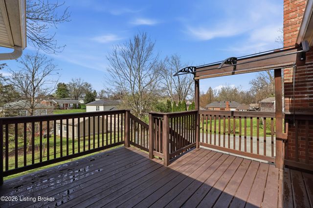 4702 Longborough Ct, Jeffersontown, KY 40299