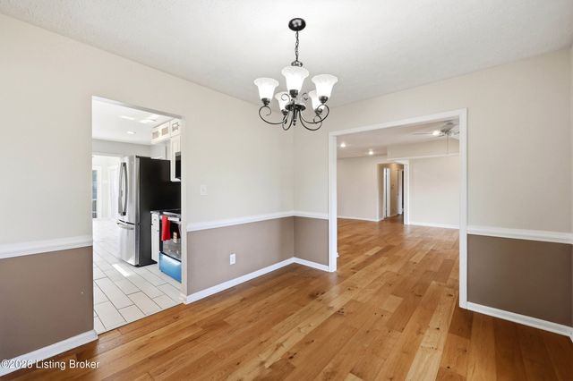 4702 Longborough Ct, Jeffersontown, KY 40299