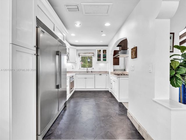 744 NE 18th Ave, Fort Lauderdale, FL 33304