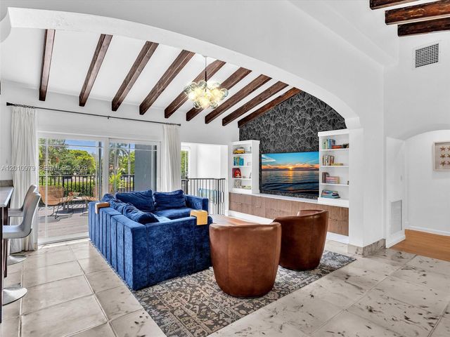 744 NE 18th Ave, Fort Lauderdale, FL 33304