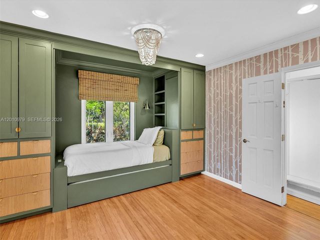744 NE 18th Ave, Fort Lauderdale, FL 33304
