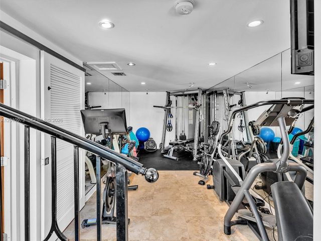 744 NE 18th Ave, Fort Lauderdale, FL 33304