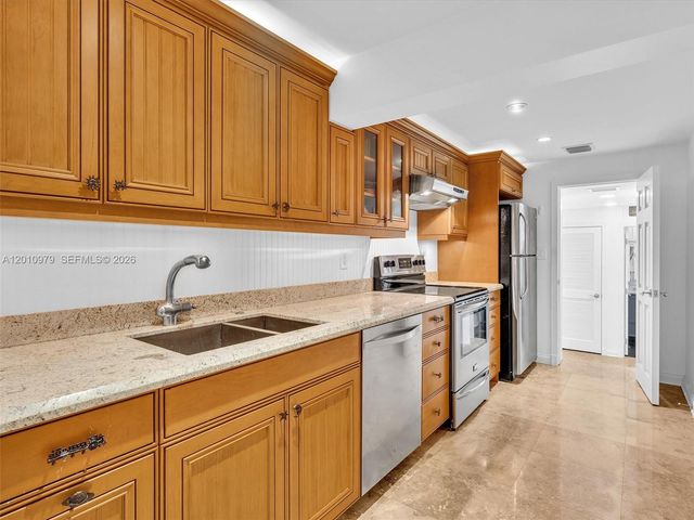 744 NE 18th Ave, Fort Lauderdale, FL 33304