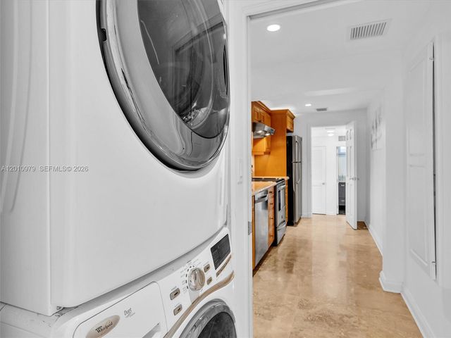 744 NE 18th Ave, Fort Lauderdale, FL 33304