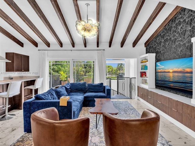 744 NE 18th Ave, Fort Lauderdale, FL 33304