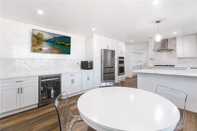 20800 Chatsworth, Chatsworth, CA 91311