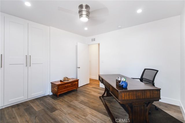 20800 Chatsworth, Chatsworth, CA 91311