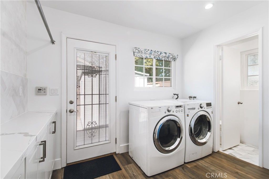 Image 14 of property listing at 20800 Chatsworth, Chatsworth, CA 91311