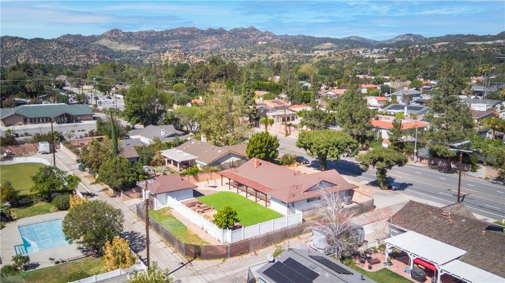 Image 35 of property listing at 20800 Chatsworth, Chatsworth, CA 91311