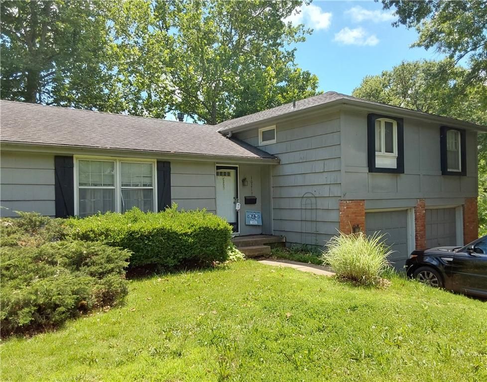 10217 W 91st Street, Overland Park, KS 66212